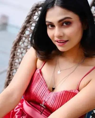 Call Girls Service in Lokhandwala